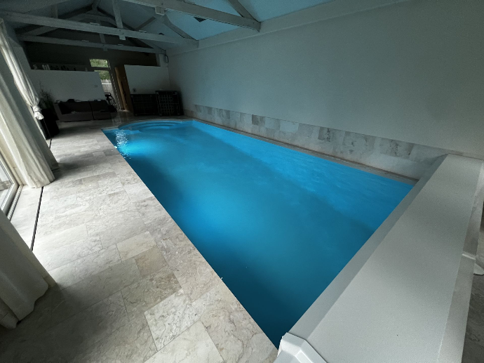 binnenzwembad polyester lichtgrijs